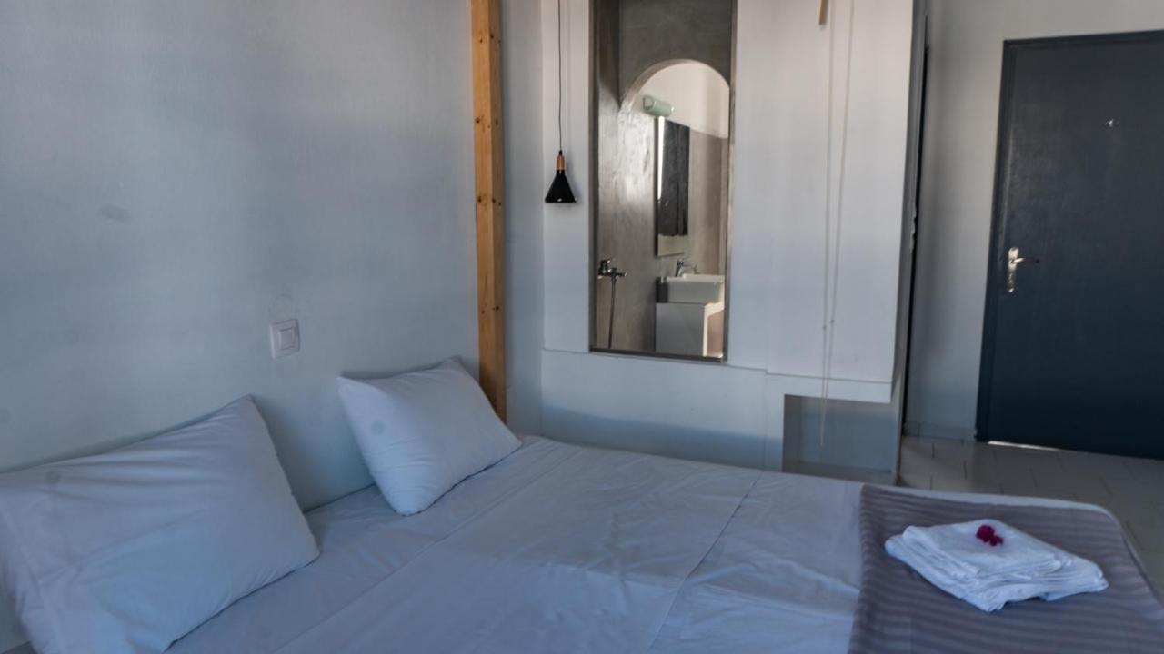Vista Mare Hotel Науса Екстериор снимка